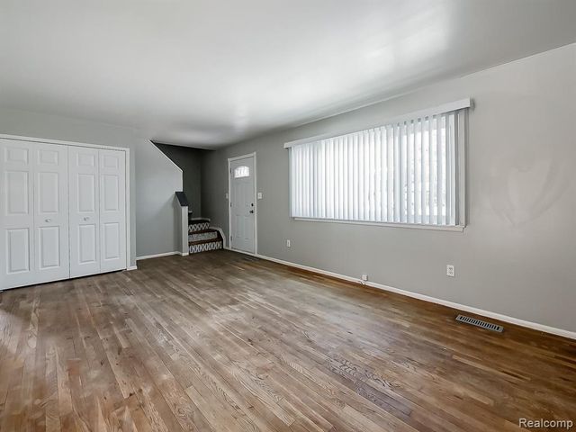 430 N Dobson Street, Westland, MI 48185