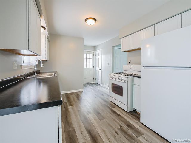 430 N Dobson Street, Westland, MI 48185