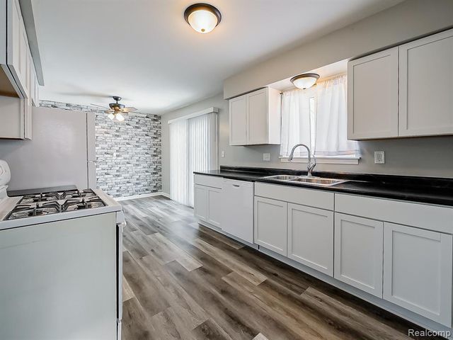 430 N Dobson Street, Westland, MI 48185