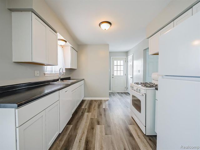 430 N Dobson Street, Westland, MI 48185