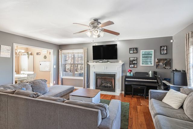 669 Wolfchase Ct, Clarksville, TN 37042