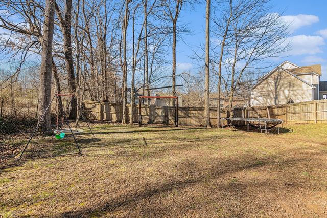 669 Wolfchase Ct, Clarksville, TN 37042