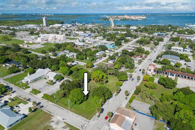 N 9th Street, Fort Pierce, FL 34950