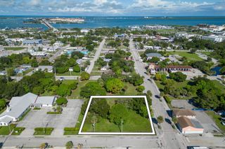 N 9th Street, Fort Pierce, FL 34950