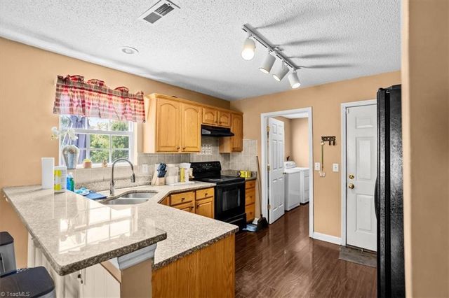 15 loblolly Court, Browns Summit, NC 27214