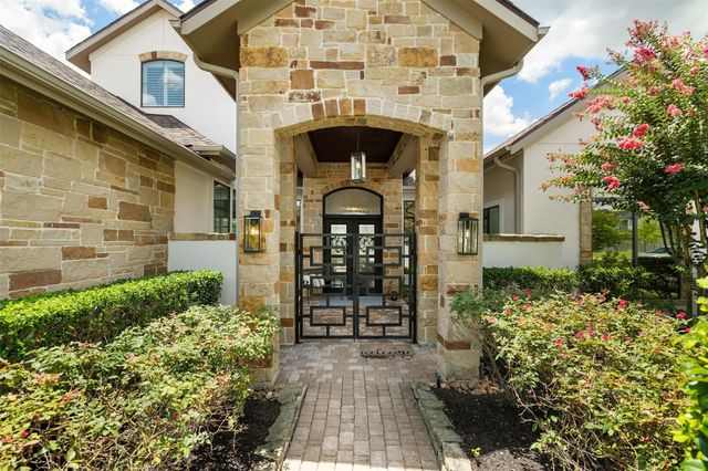 23310 Vista De Tres Lagos Drive, Spring, TX 77389