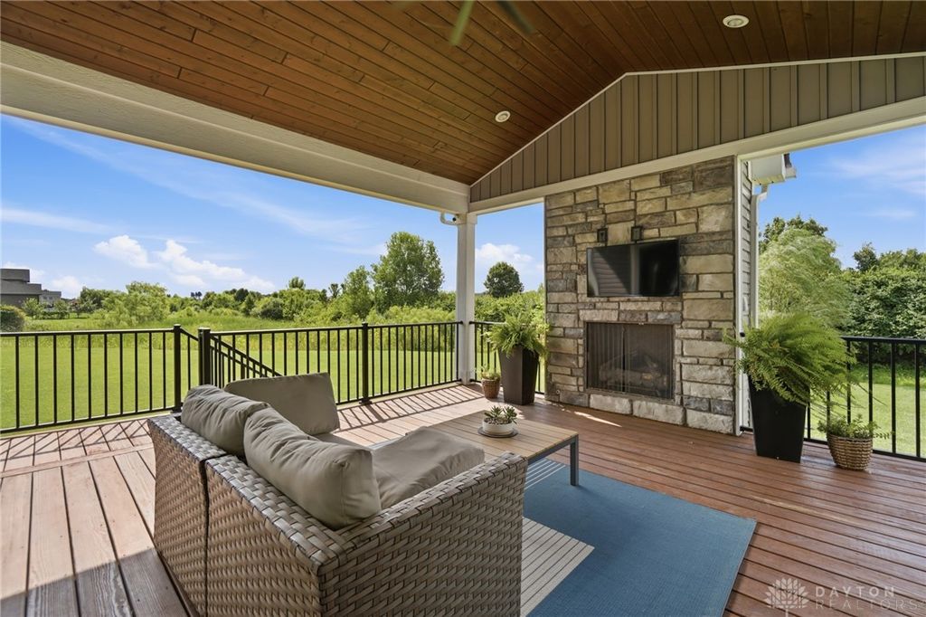 2665 Lucy Lane, Waynesville, OH 45068
