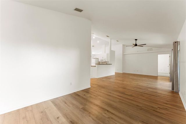 6523 65TH AVENUE DRIVE E, Bradenton, FL 34203