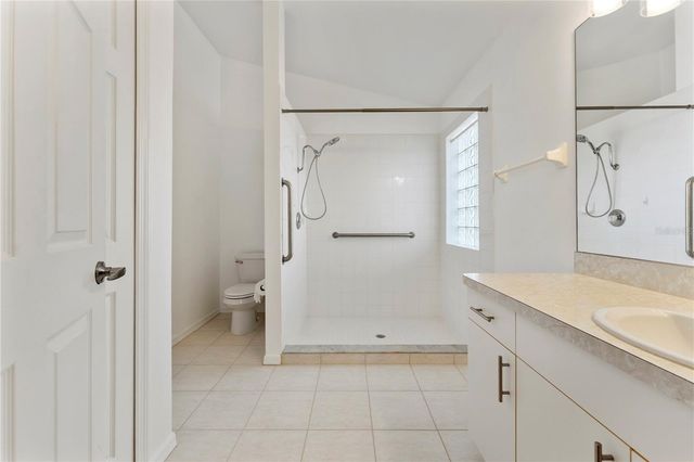 6523 65TH AVENUE DRIVE E, Bradenton, FL 34203