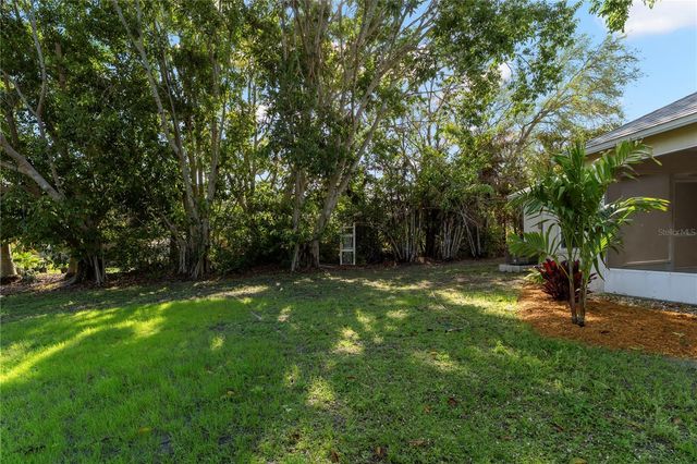 6523 65TH AVENUE DRIVE E, Bradenton, FL 34203