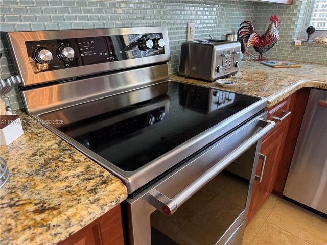 1825 S Ocean Dr 1014, Hallandale Beach, FL 33009