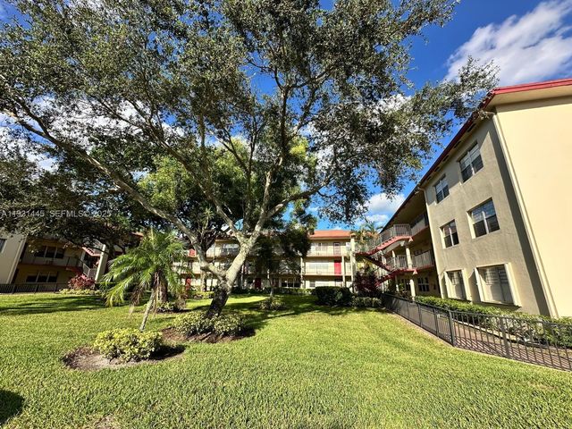 251 SW 134th Way 314M, Pembroke Pines, FL 33027
