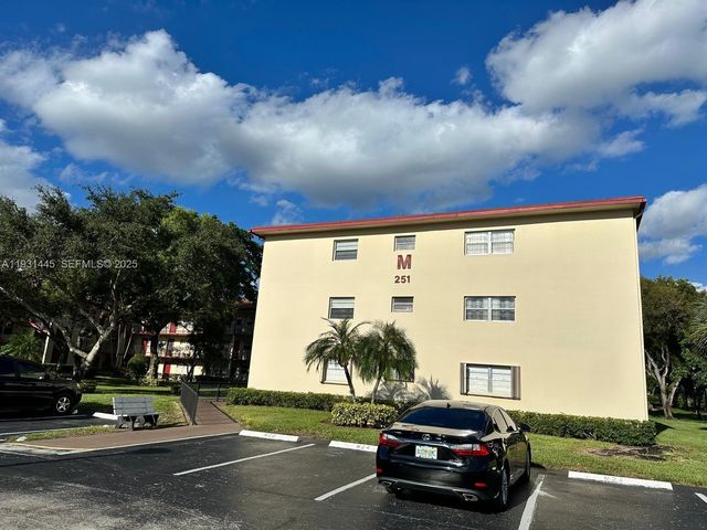 251 SW 134th Way 314M, Pembroke Pines, FL 33027