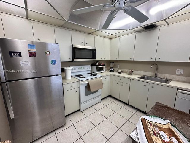251 SW 134th Way 314M, Pembroke Pines, FL 33027
