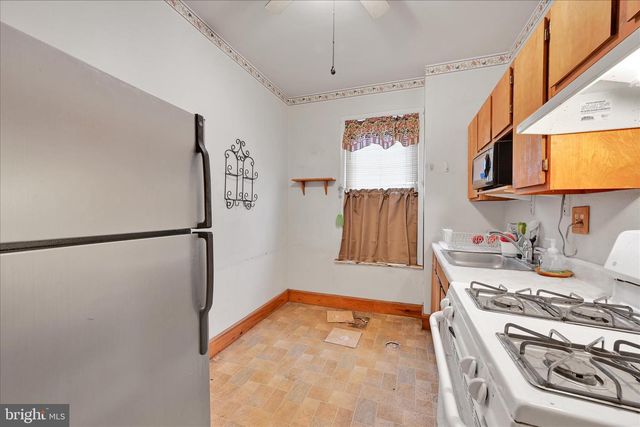 4048 GREEN ST, Philadelphia, PA 19104