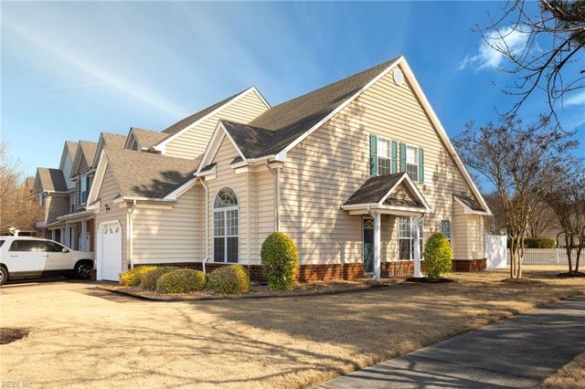 2021 Livingston St, Suffolk, VA 23435