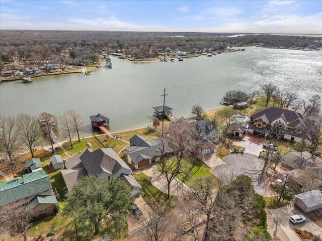 110 Northwood Place, Enchanted Oaks, TX 75156