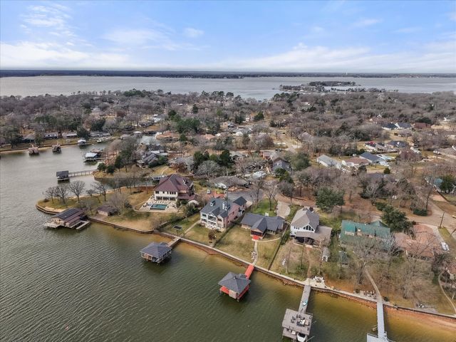 110 Northwood Place, Enchanted Oaks, TX 75156