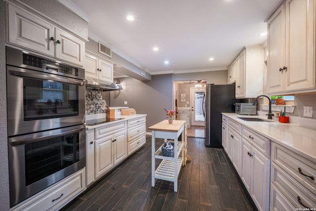 16802 PARKSTONE BLVD, San Antonio, TX 78232