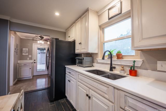 16802 PARKSTONE BLVD, San Antonio, TX 78232