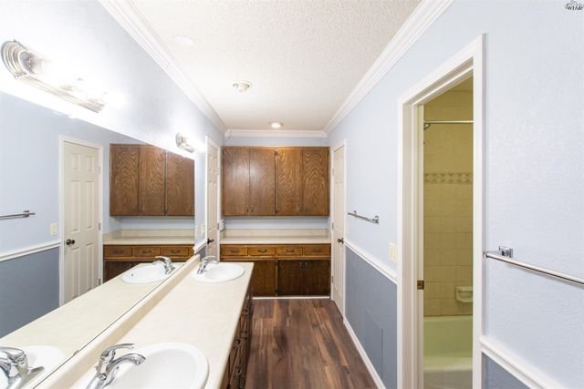 914 MOHAWK DRIVE, Burkburnett, TX 76354