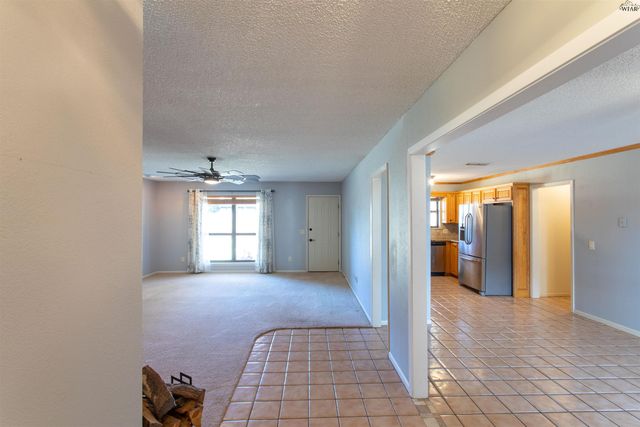 914 MOHAWK DRIVE, Burkburnett, TX 76354