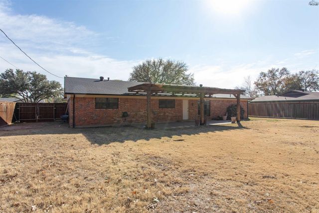 914 MOHAWK DRIVE, Burkburnett, TX 76354