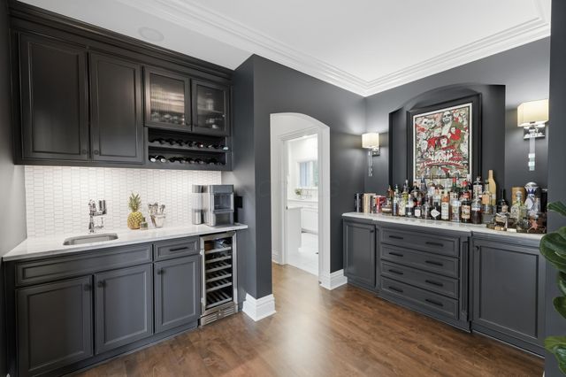 2950 Linkbury Lane, Upper Arlington, OH 43221