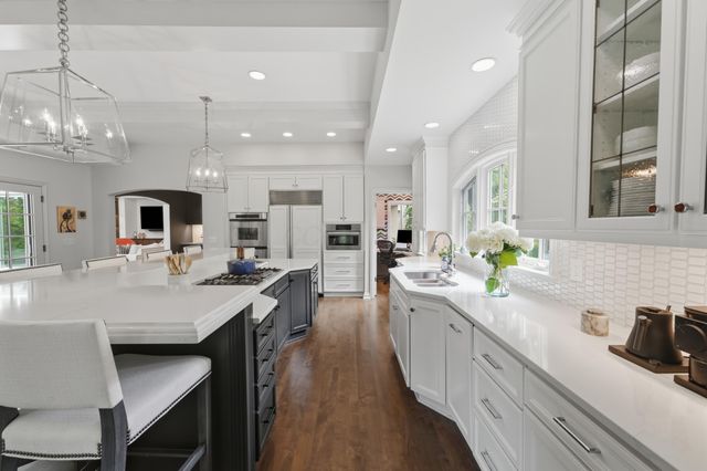2950 Linkbury Lane, Upper Arlington, OH 43221
