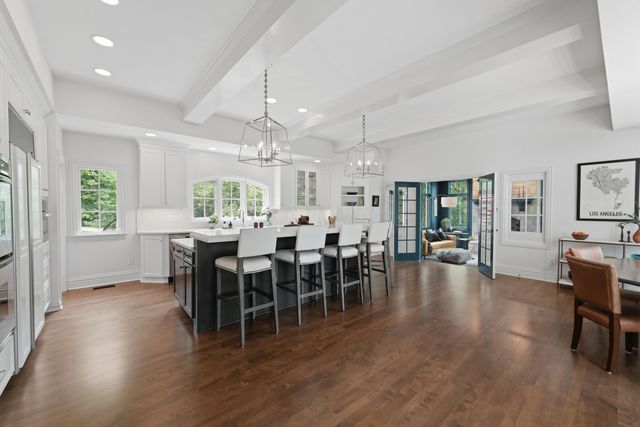 2950 Linkbury Lane, Upper Arlington, OH 43221