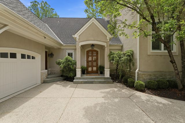 2950 Linkbury Lane, Upper Arlington, OH 43221