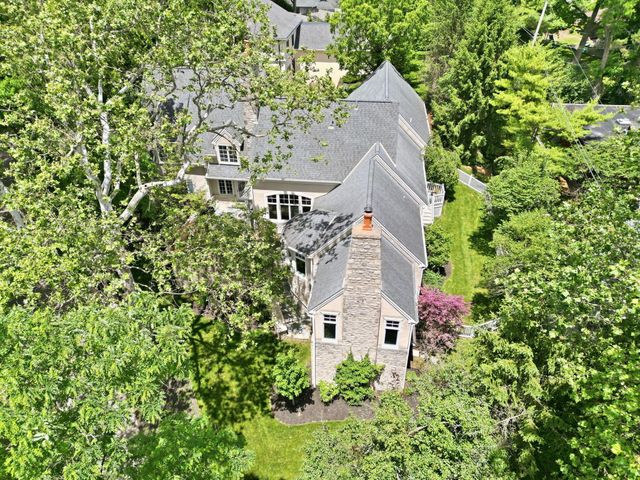 2950 Linkbury Lane, Upper Arlington, OH 43221