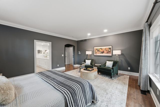 2950 Linkbury Lane, Upper Arlington, OH 43221