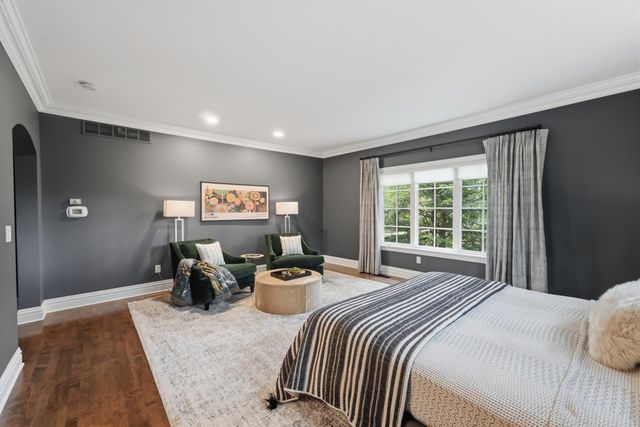 2950 Linkbury Lane, Upper Arlington, OH 43221