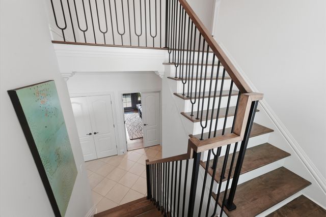 2950 Linkbury Lane, Upper Arlington, OH 43221