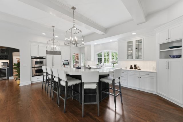 2950 Linkbury Lane, Upper Arlington, OH 43221
