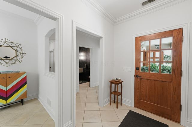 2950 Linkbury Lane, Upper Arlington, OH 43221