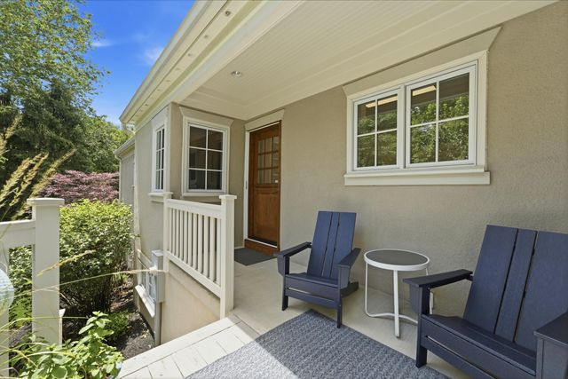 2950 Linkbury Lane, Upper Arlington, OH 43221