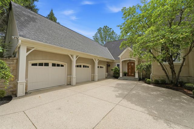 2950 Linkbury Lane, Upper Arlington, OH 43221