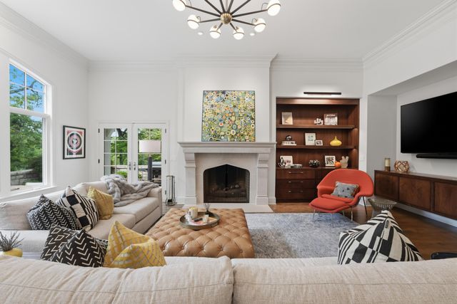 2950 Linkbury Lane, Upper Arlington, OH 43221