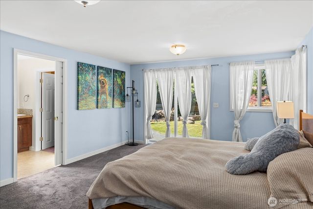 8119 190th Street SW, Edmonds, WA 98026