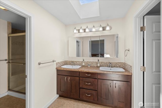 8119 190th Street SW, Edmonds, WA 98026