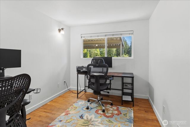 8119 190th Street SW, Edmonds, WA 98026