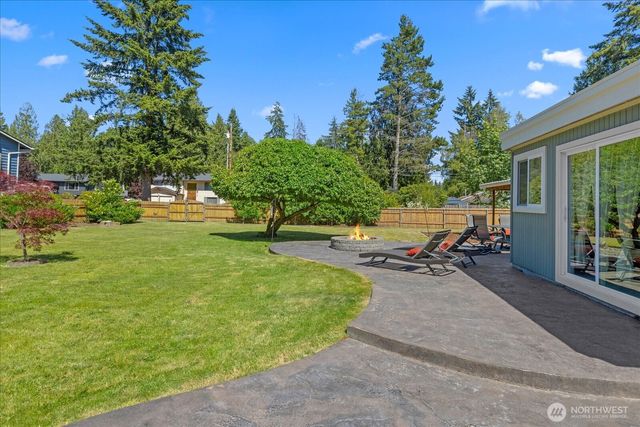 8119 190th Street SW, Edmonds, WA 98026