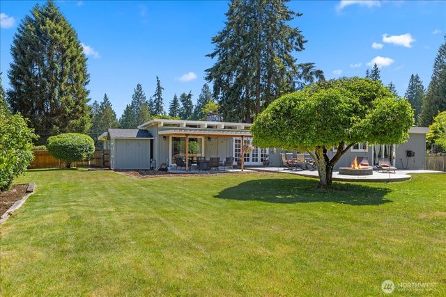 8119 190th Street SW, Edmonds, WA 98026
