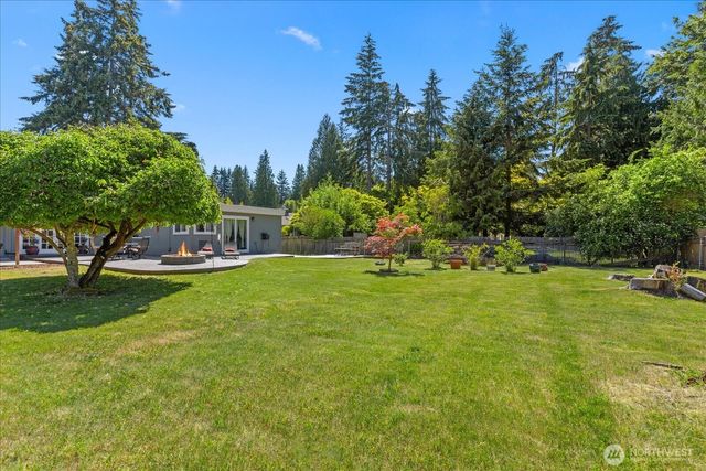 8119 190th Street SW, Edmonds, WA 98026