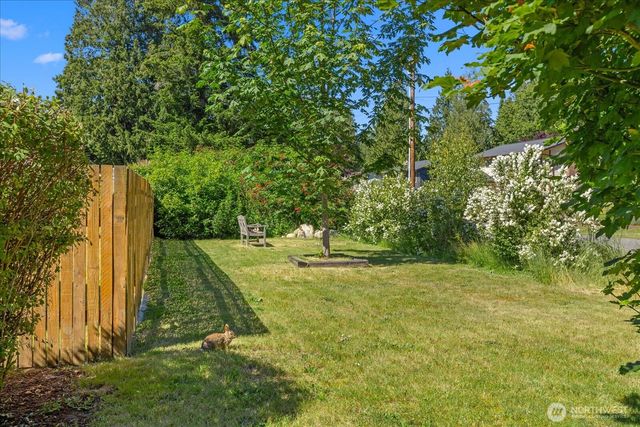 8119 190th Street SW, Edmonds, WA 98026