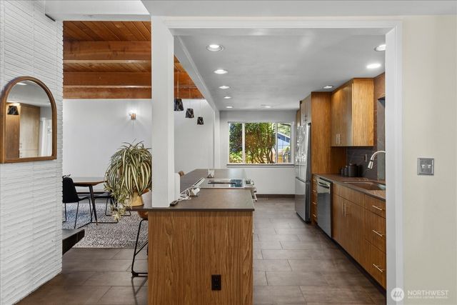 8119 190th Street SW, Edmonds, WA 98026