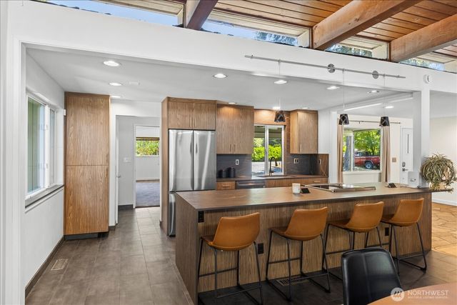 8119 190th Street SW, Edmonds, WA 98026