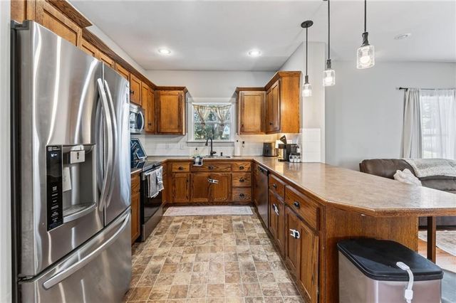 2000 Riverstone Drive, Excelsior Springs, MO 64024